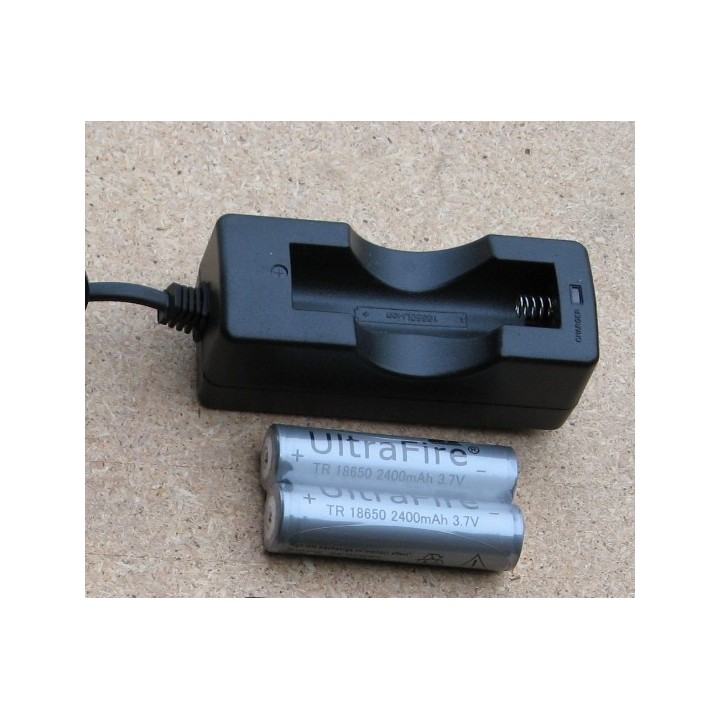 Kraftfullt 118650 batteri & laddare för eftersökslampa L2