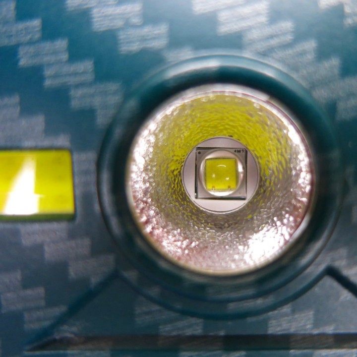 Pannlampa HL1 med CREE XML-U2 